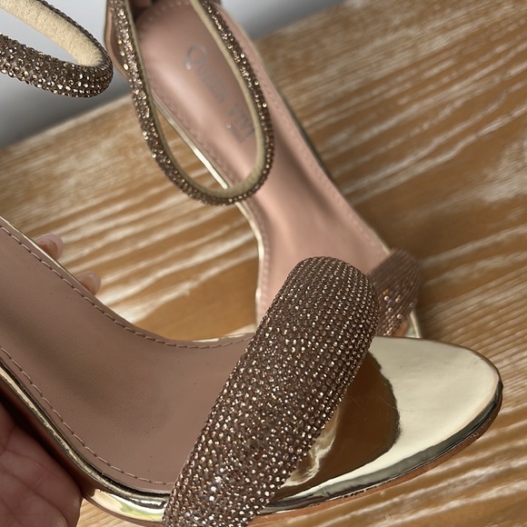 Two pairs, champagne, gold cocktail heels - Picture 6 of 12